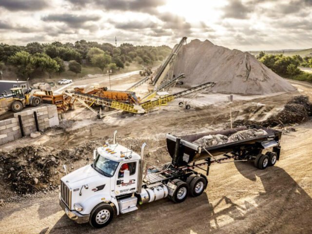 CRH reinforces its U.S. #1 aggregates position with Arcosa