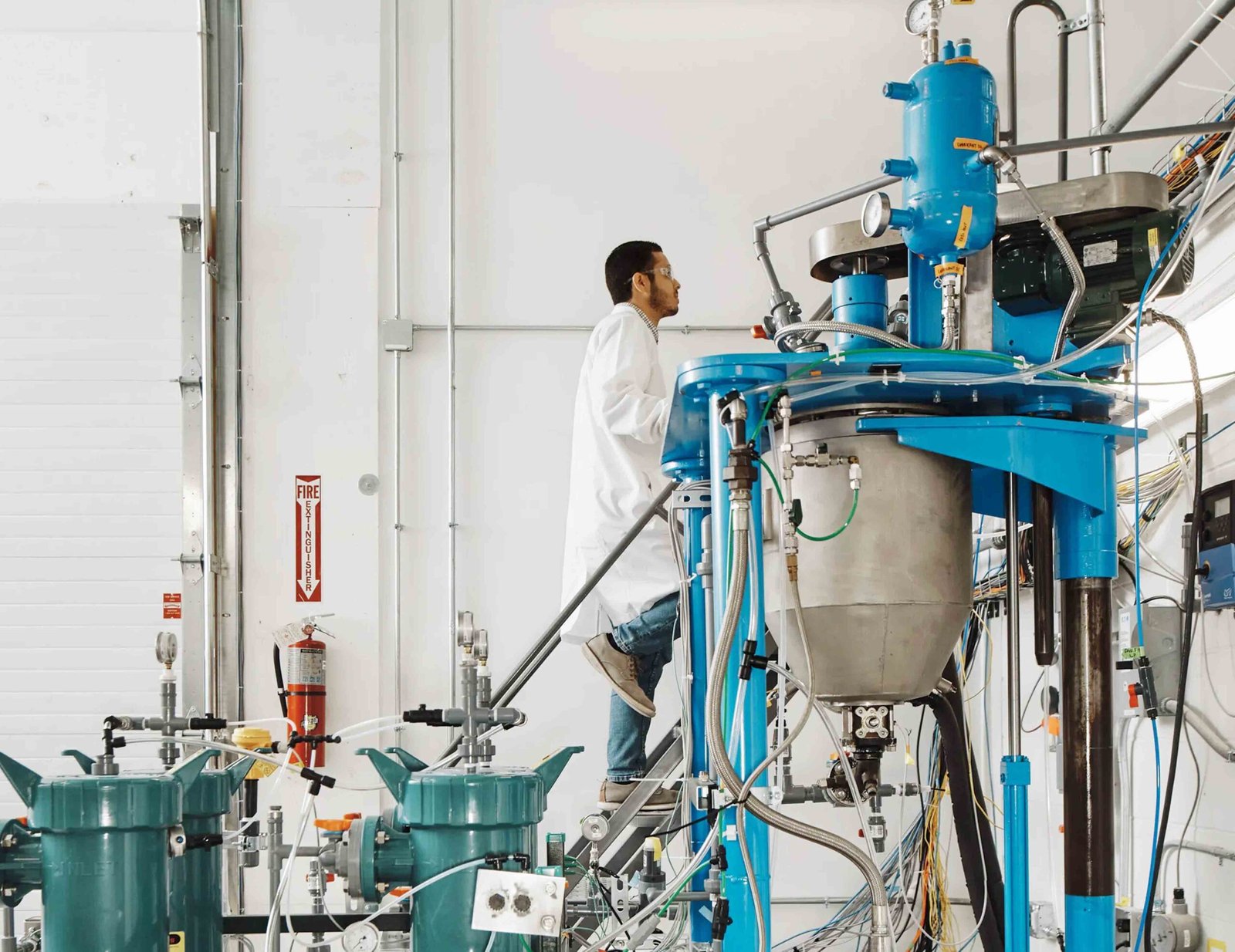 Holcim invests in US Sublime Systems’ free CO2 process