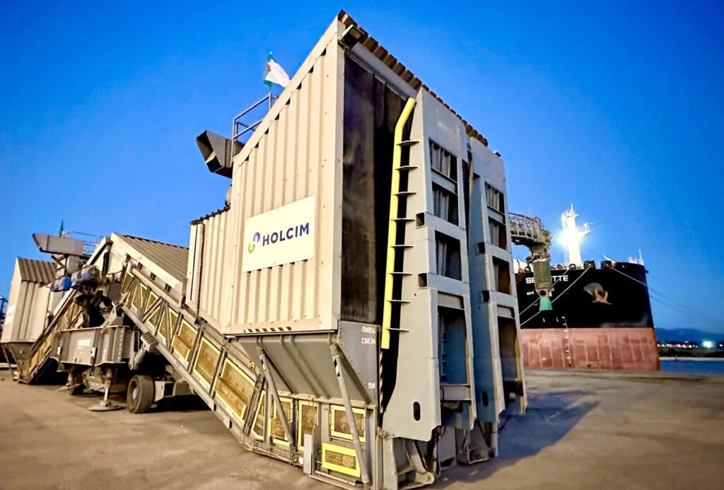 Clinker loader Holcim Algeria