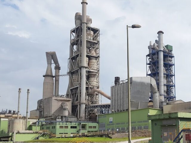 Huaxin Cement welcomes Lafarge Africa PLC in Nigeria